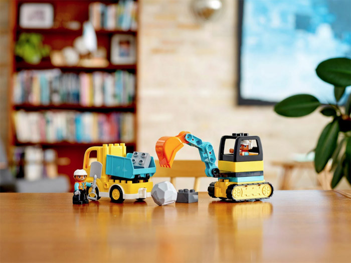 Lena Scavatrice Giocattolo Per Bambini 2+ Anni - Camion Escavatore Funzionante Con Benna Mobile, Multicolore, Gioco Sabbia E Giardino
